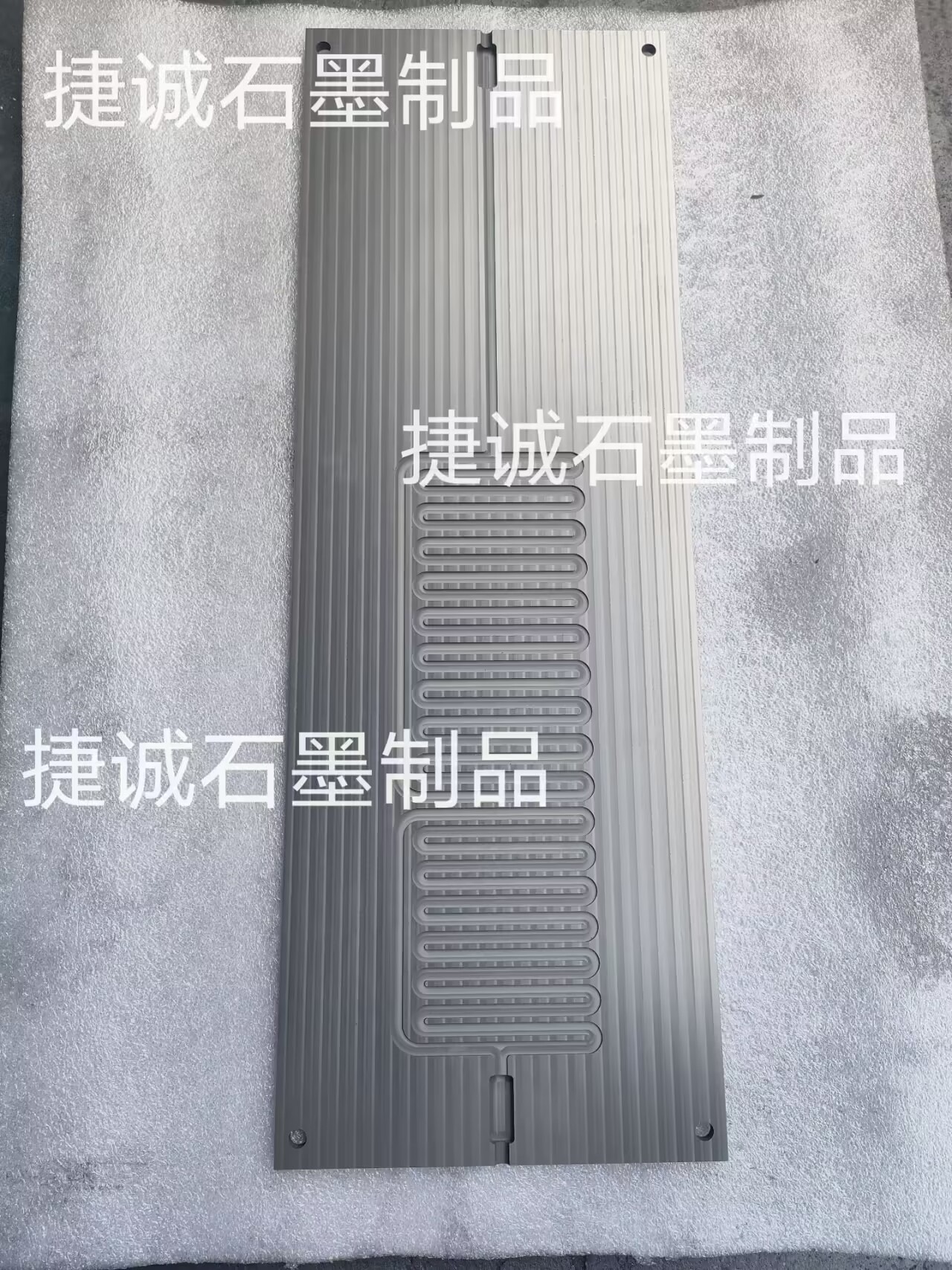 水冷板釬焊石墨模具，液冷板釬焊石墨模具，釬焊石墨模具，釬焊式液冷板石墨工裝，真空釬焊零件備件定制加工，銅板釬焊石墨模具，半導(dǎo)體石墨釬焊模具