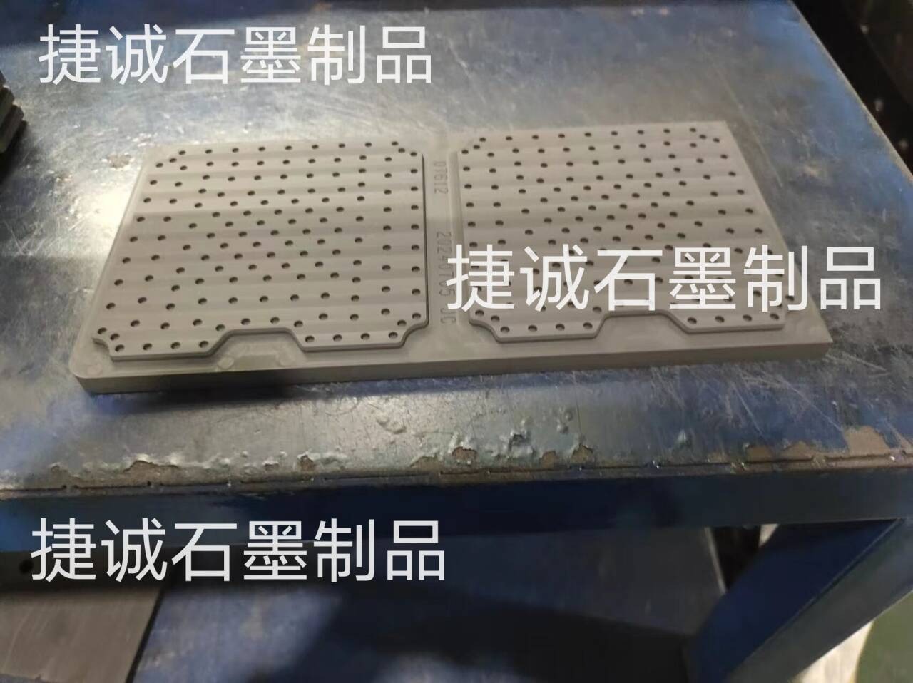 石墨治具，石墨模具，VC石墨模具，石墨夾具，燒結(jié)石墨模具，VC燒結(jié)石墨模具，散熱石墨模具，焊網(wǎng)石墨模具，石墨模具加工，高純石墨模具，石墨模具加工廠(chǎng)，石墨模具生產(chǎn)廠(chǎng)家